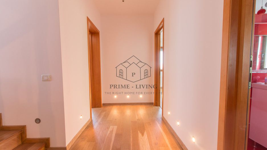 VILA CU 5 CAMERE LA INCHIRIERE IN IANCU NICOLAE - Poză 9