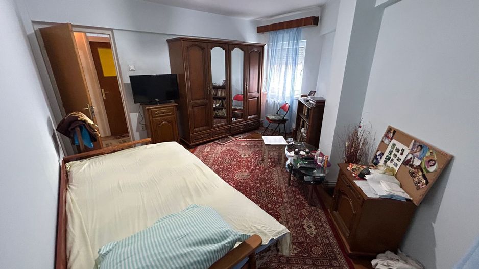 Apartament 3 camere, etaj 1 - zona Centru - Poză 5