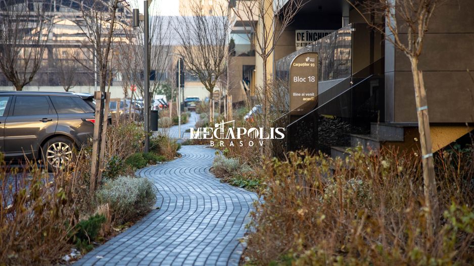 Urban Plaza - Poză 5