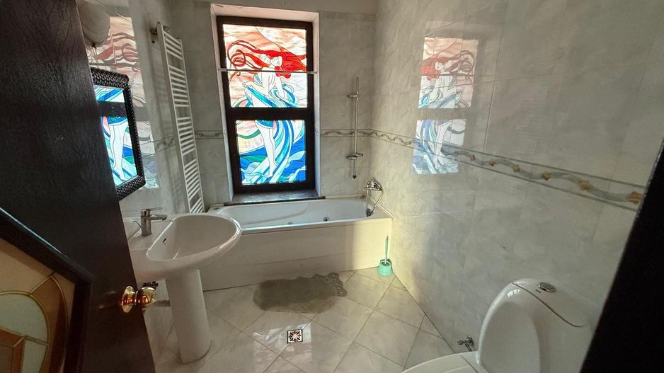 Vila Spațioasă 9 Dormitoare. Investiție - Poză 4