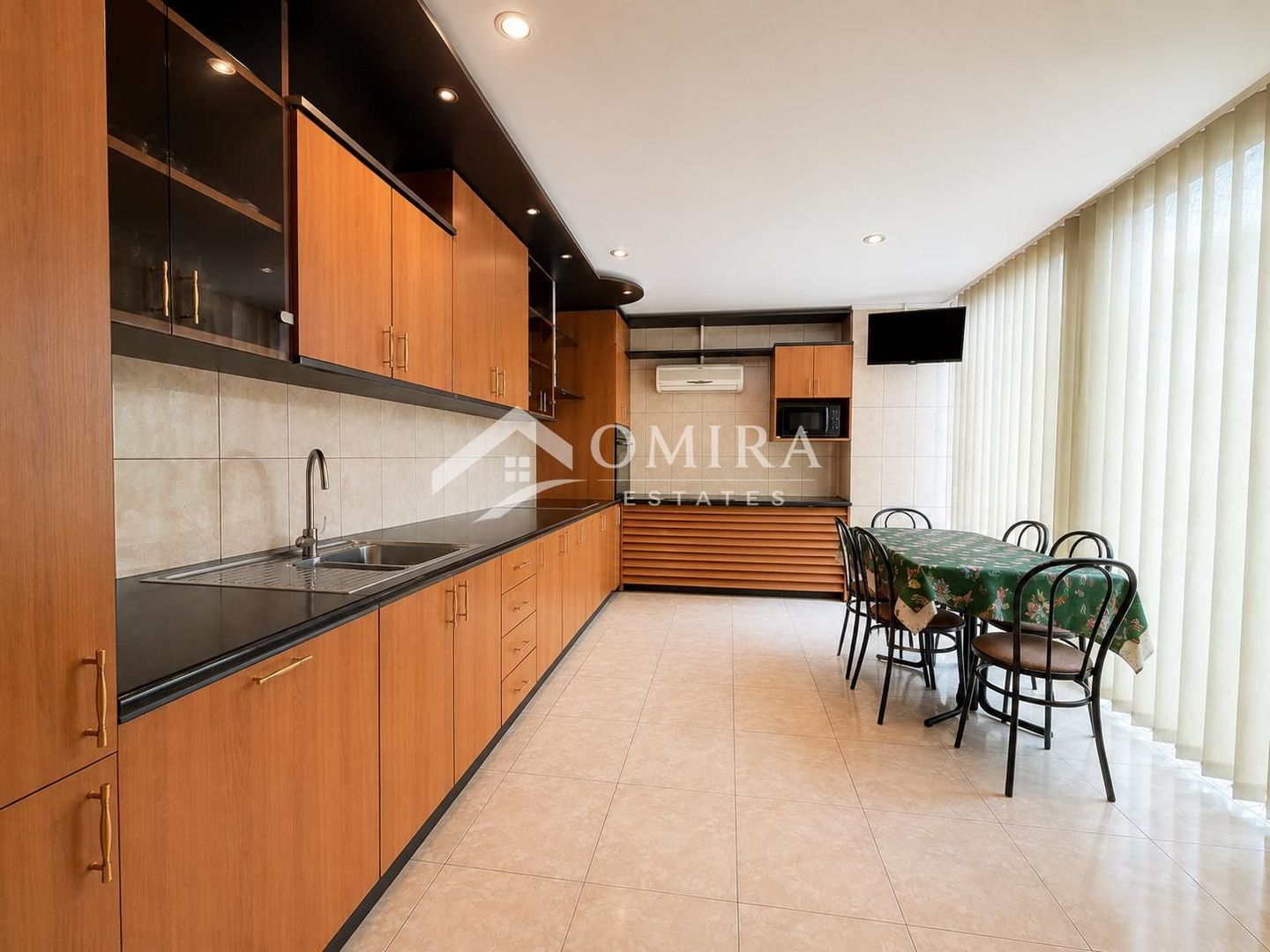 Vilă 485 mp | Dorobanți | 4 Dormitoare | 3 Terase | Garaj - Poză 2