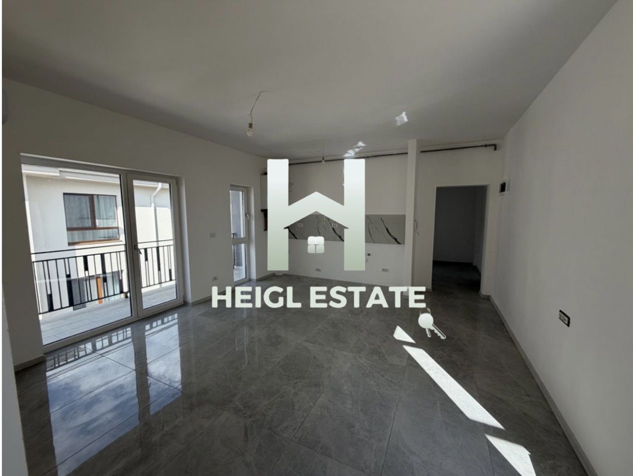 Apartament de tip penthouse cu 45 mp terasa - Poză 3