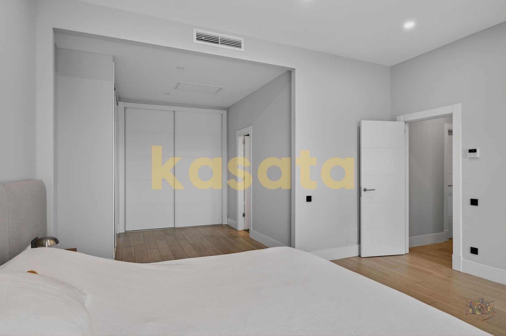 4 camere Triana Pipera | 188 mp utili | 2 locuri parcare + 2 boxe - Poză 25