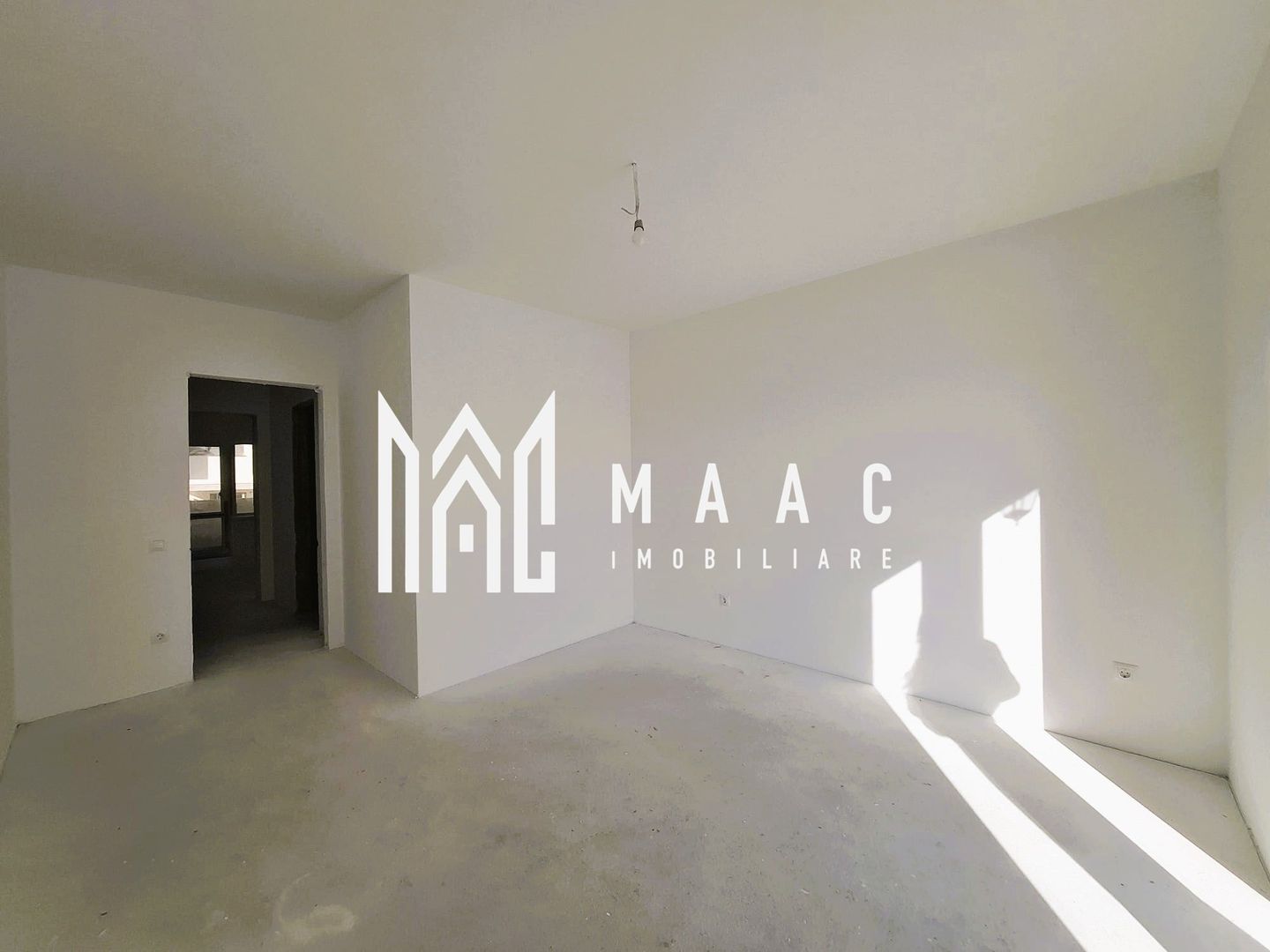 Apartament 3 camere| Balcon | Loc de parcare | Doamna Stanca - Poză 1