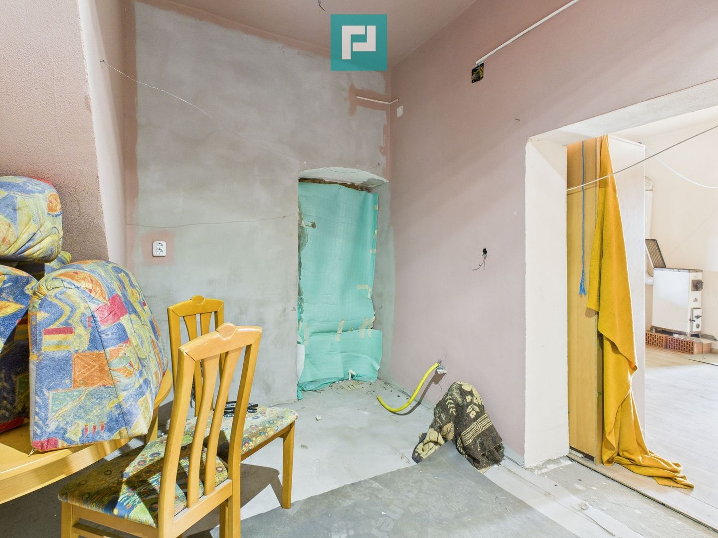 Casă spatioasă și solidă în Pecica - Poză 23