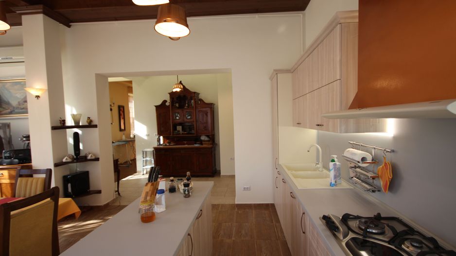 Vila frumoasa de vanzare in zona Balcescu! - Poză 7