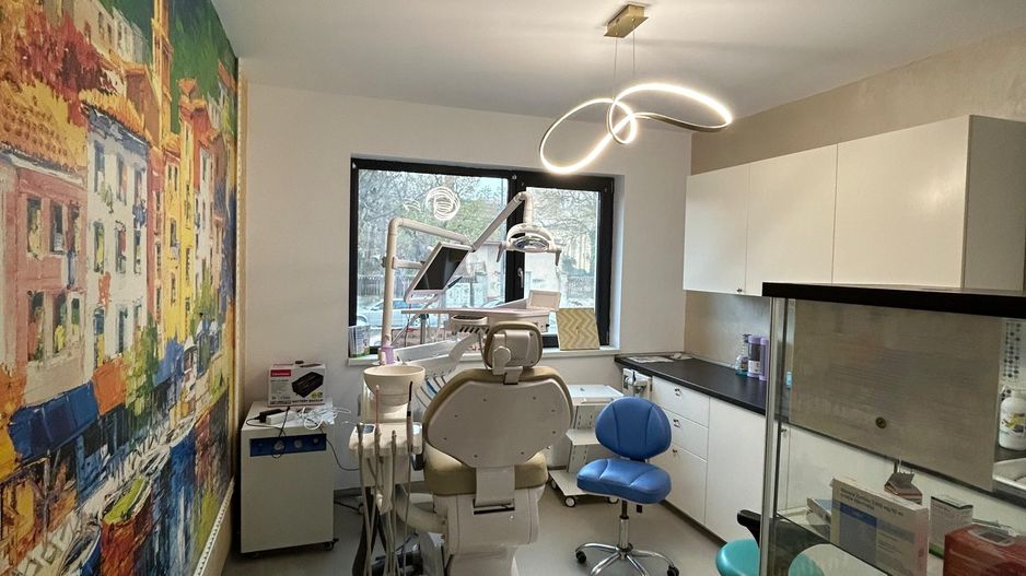 De vânzare: clinica stomatologica dotata zona Regiei - Poză 1