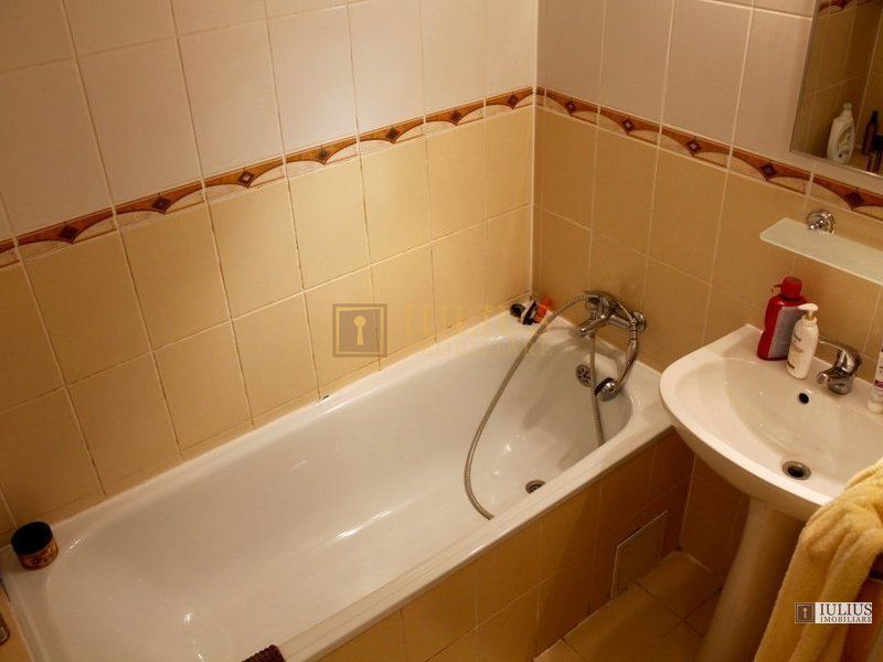 4 camere decomandat + loc de parcare privat in bloc nou. Str Nicolae Table - Poză 12