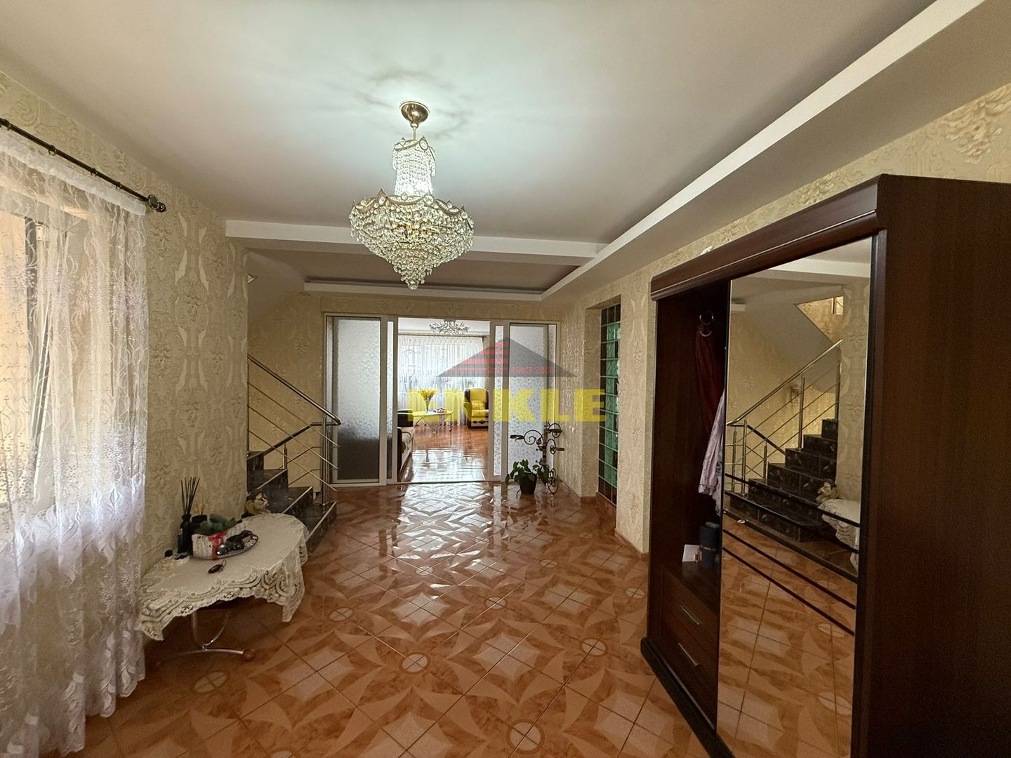 De vanzare Vila situata Ultracentral-425 mp - Poză 6