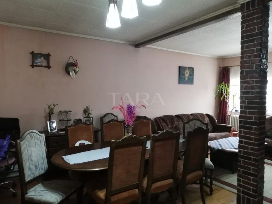Casa cu 4 camere de vanzare in Floresti - Poză 1