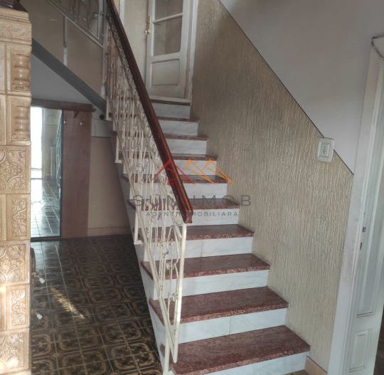 Casa D+P+E, an 1980, teren 285 m2, zona foarte buna, Campina, Prahova - Poză 6