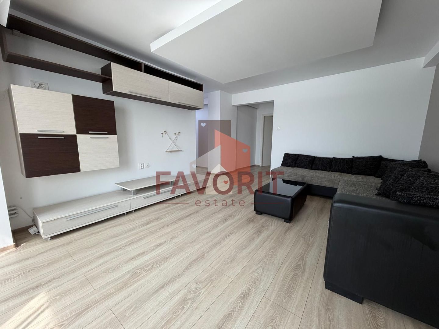 2 camere | centrala proprie | etaj intermediar | zona excelenta | - Poză 2