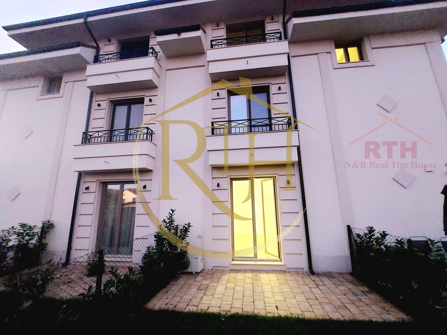 Apartament 2 camere de inchiriat ,amenajat si mobilat premium-zona Mehala. - Poză 2