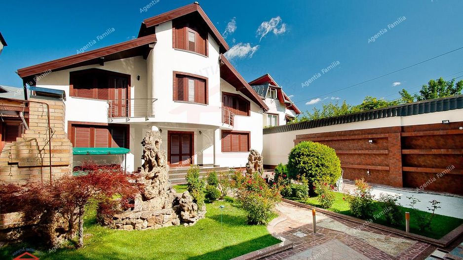 Vanzare vila clasica amenajata in stil Baroc situata in Galati - Poză 2