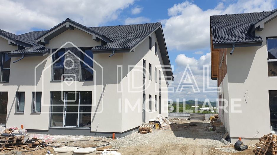 Casa tip quadruplex cu 4 camere in Calea Cisnadiei, zona Casa de Apa - Poză 5