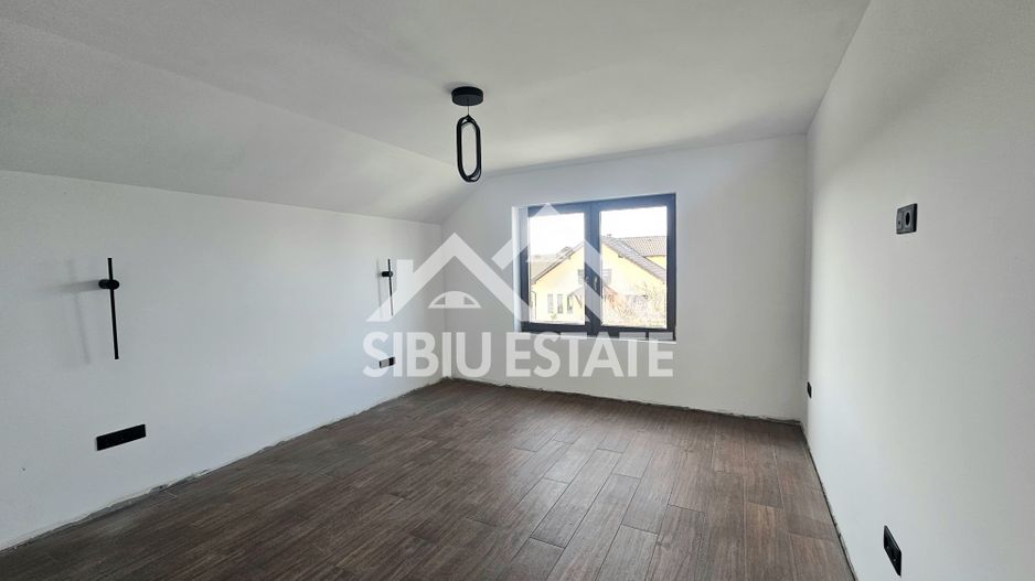 Casa noua gata de mutat, 4 dormitoare- Vandut - Poză 11