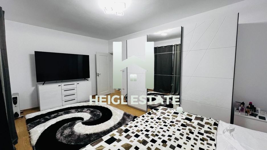 Apartament cu 3 camere si bucatarie inchisa, complet mobilat si utilat - Poză 3