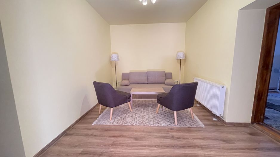 Casa cu teren frumos si garaj zona Mehala - Poză 12