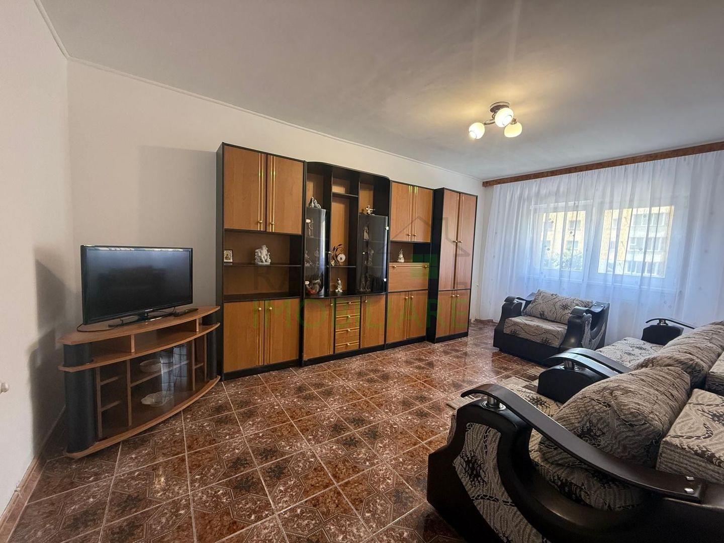 Apartament 3 Camere Decomandat, Etaj 1, Tractorul - Poză 1