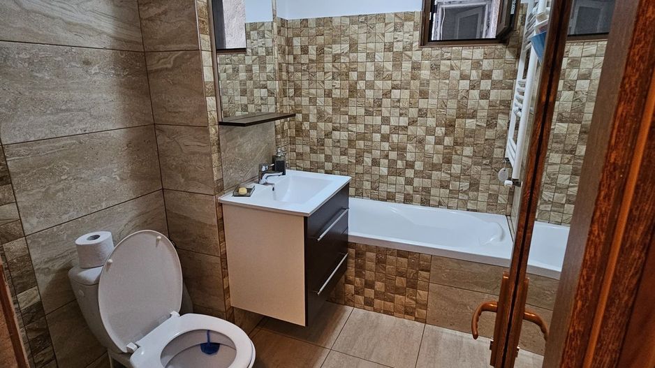 inchiriez apartament cu doua camere, decomandat, in Micro 20 - Poză 8