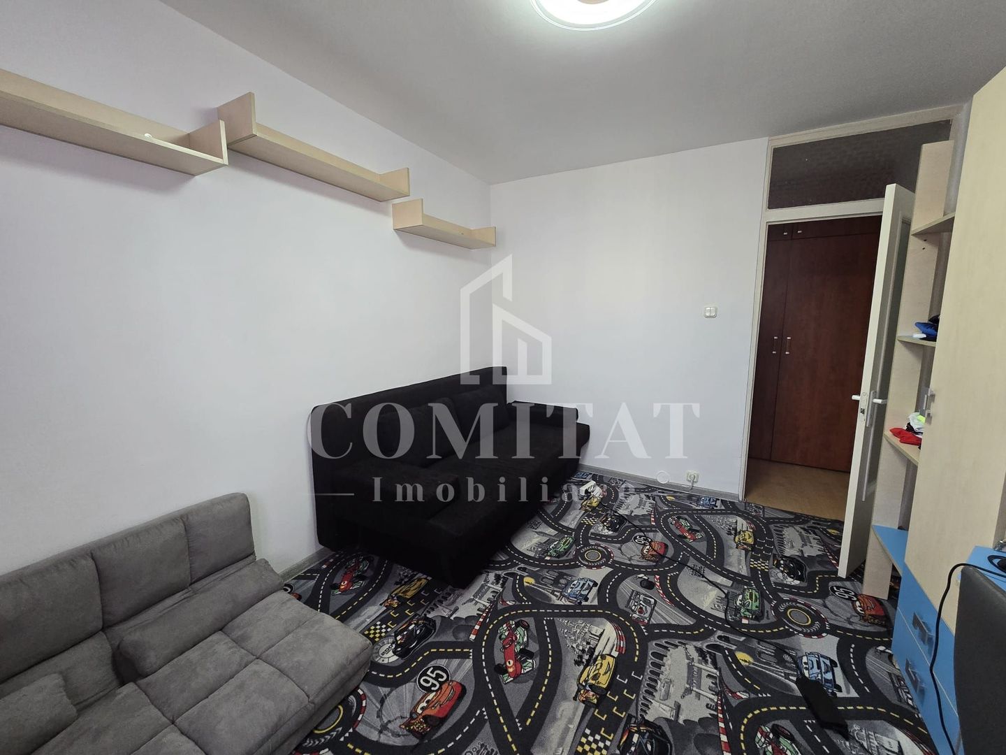 Apartament cu 4 camere | Etaj intermediar | Zona Parcul Rozelor - Poză 3