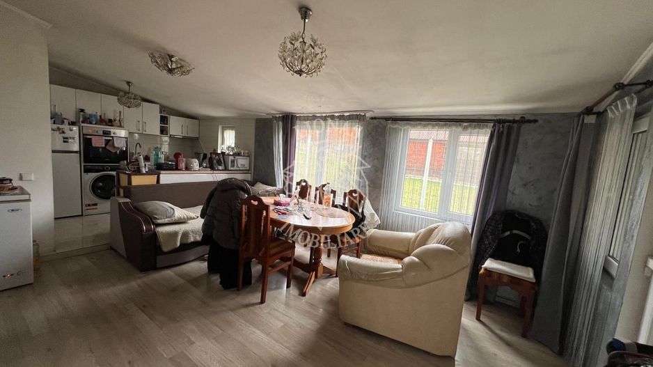 Casa 165 mp+anexa amenajata 68 mp-teren 13 ari-garaj, foisor-Jelna - Poză 4