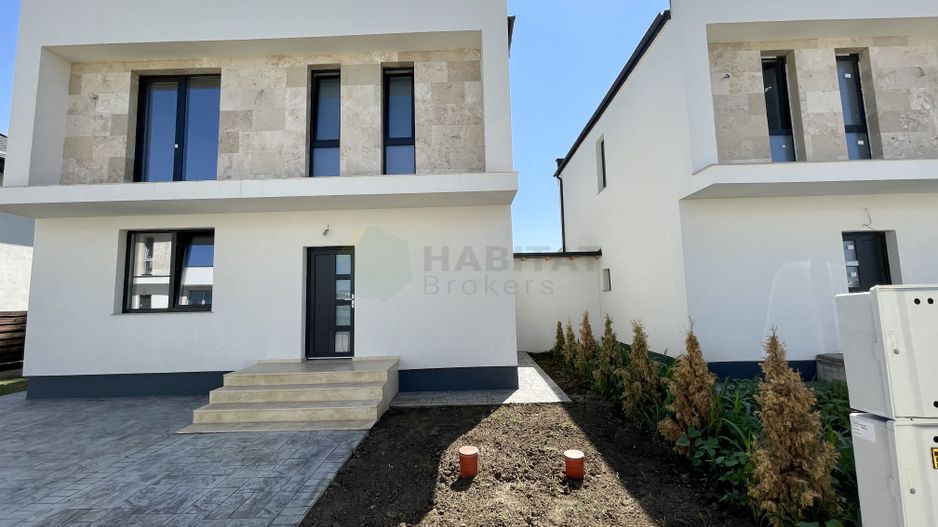 Vila individuala 5 camere Tunari - Poză 2