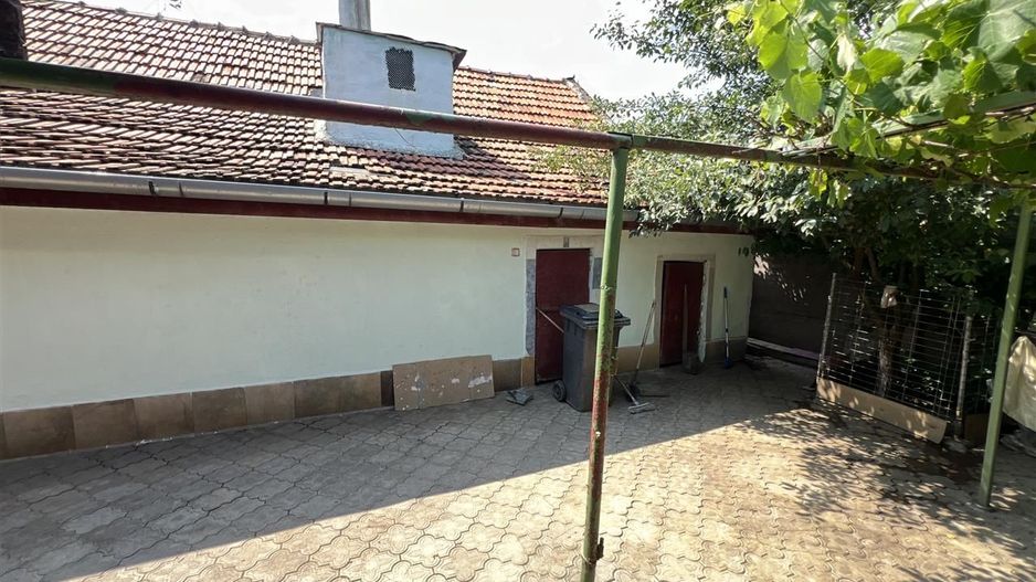 Casa pentru 2 familii zona Ghiroda CENTRALA teren 570mp - Poză 17