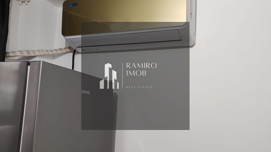 GARSONIERA 30MP, EROII REVOLUTIEI - Poză 9