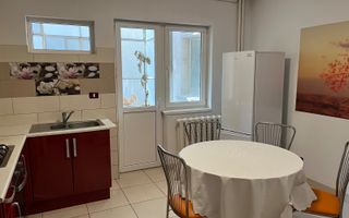 Apartament incapator, trei camere, bulevardul Carol I - Poză 1