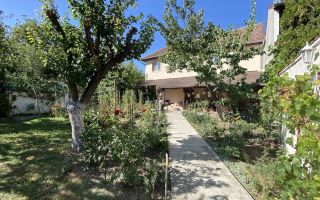 Casă cu etaj în CENTRUL municipiului Alba Iulia - Poză 2