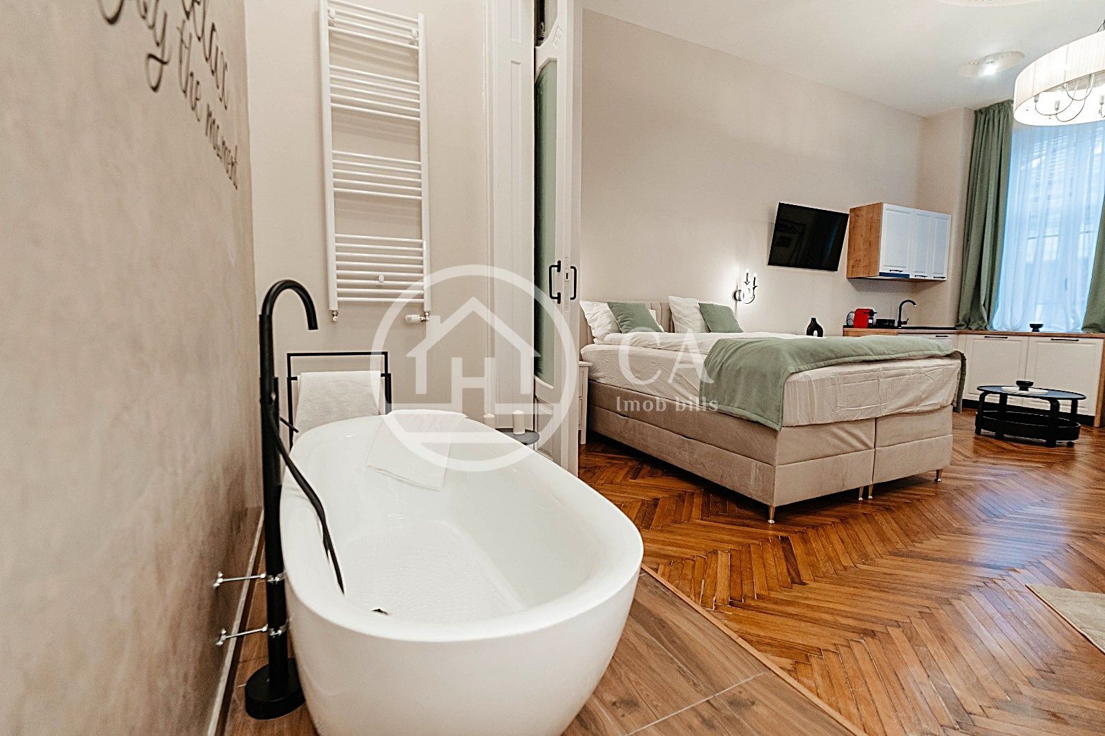 Apartament cu o camera de inchiriat in zona ultracentrala, Oradea - Poză 2