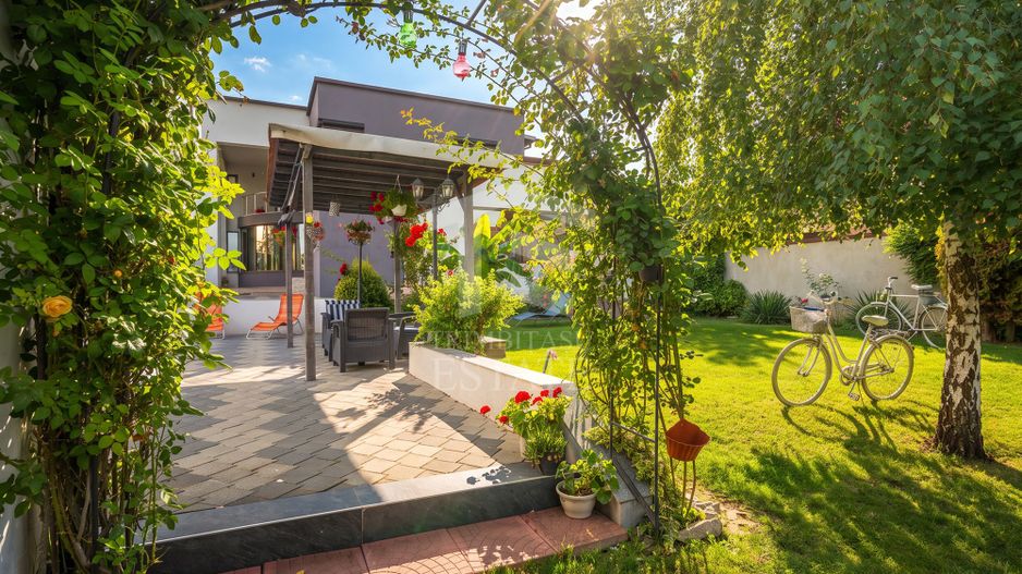Vilă 342 mp cu piscină și 800 mp teren / 4 dormitoare / Pleașa - Poză 61