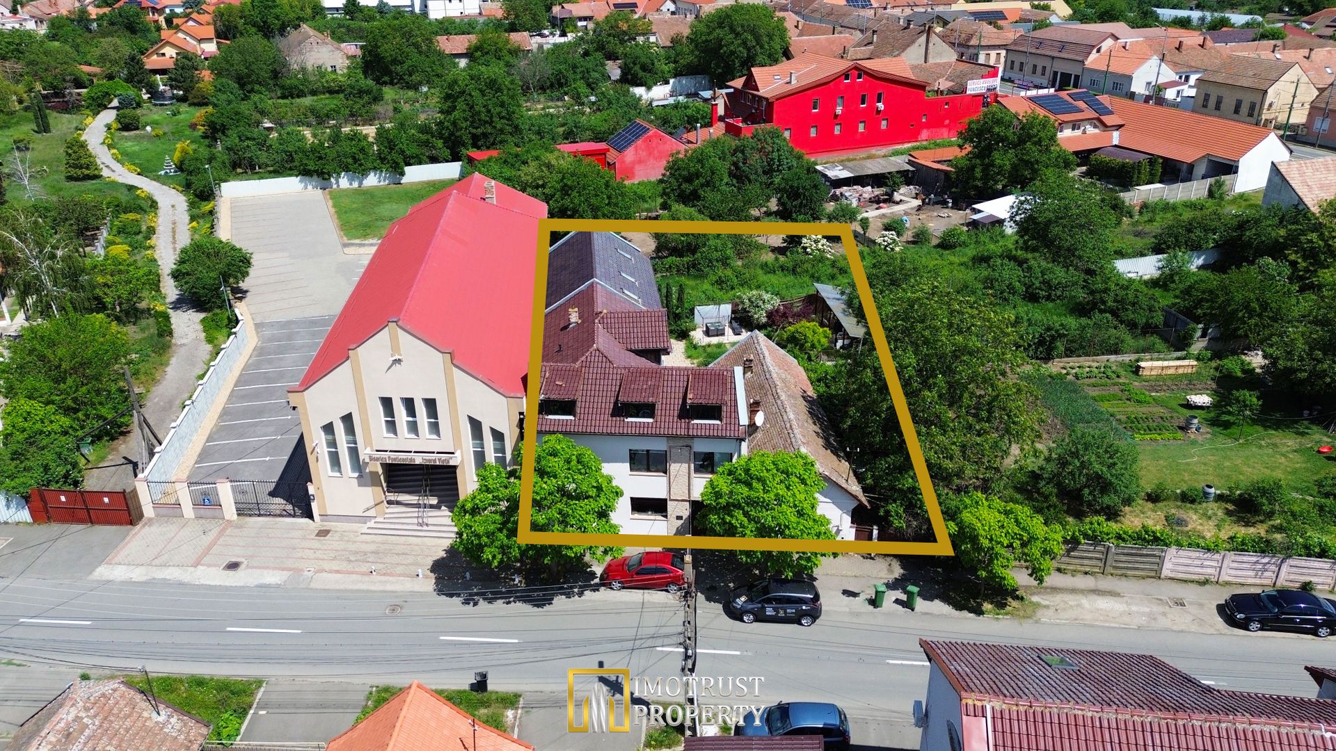 Clădire de vânzare în Aradul Nou pentru clinică sau birouri - Poză 1