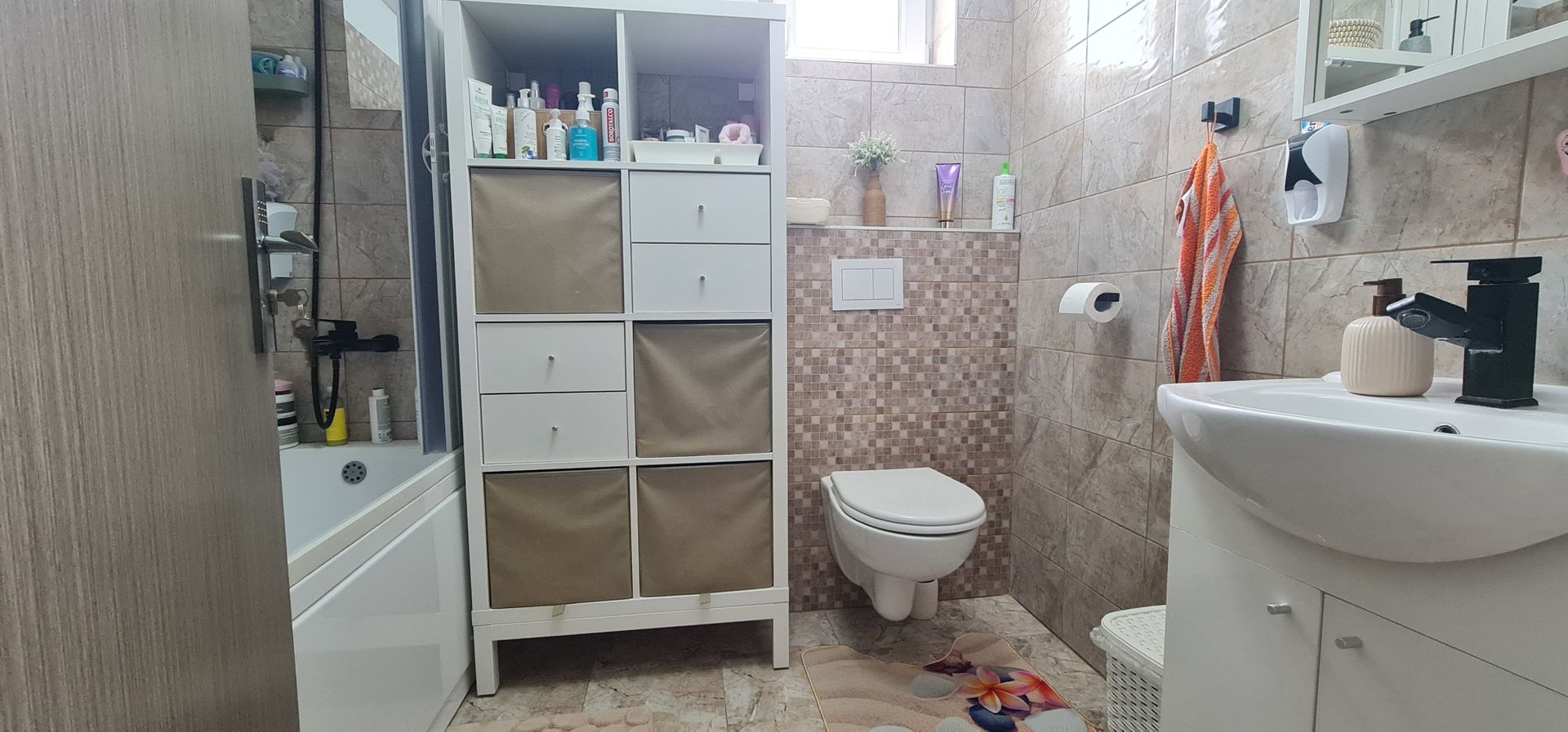 Casa mobilata si utilata in Cartier Izvor Tarlungeni Brasov - Poză 5