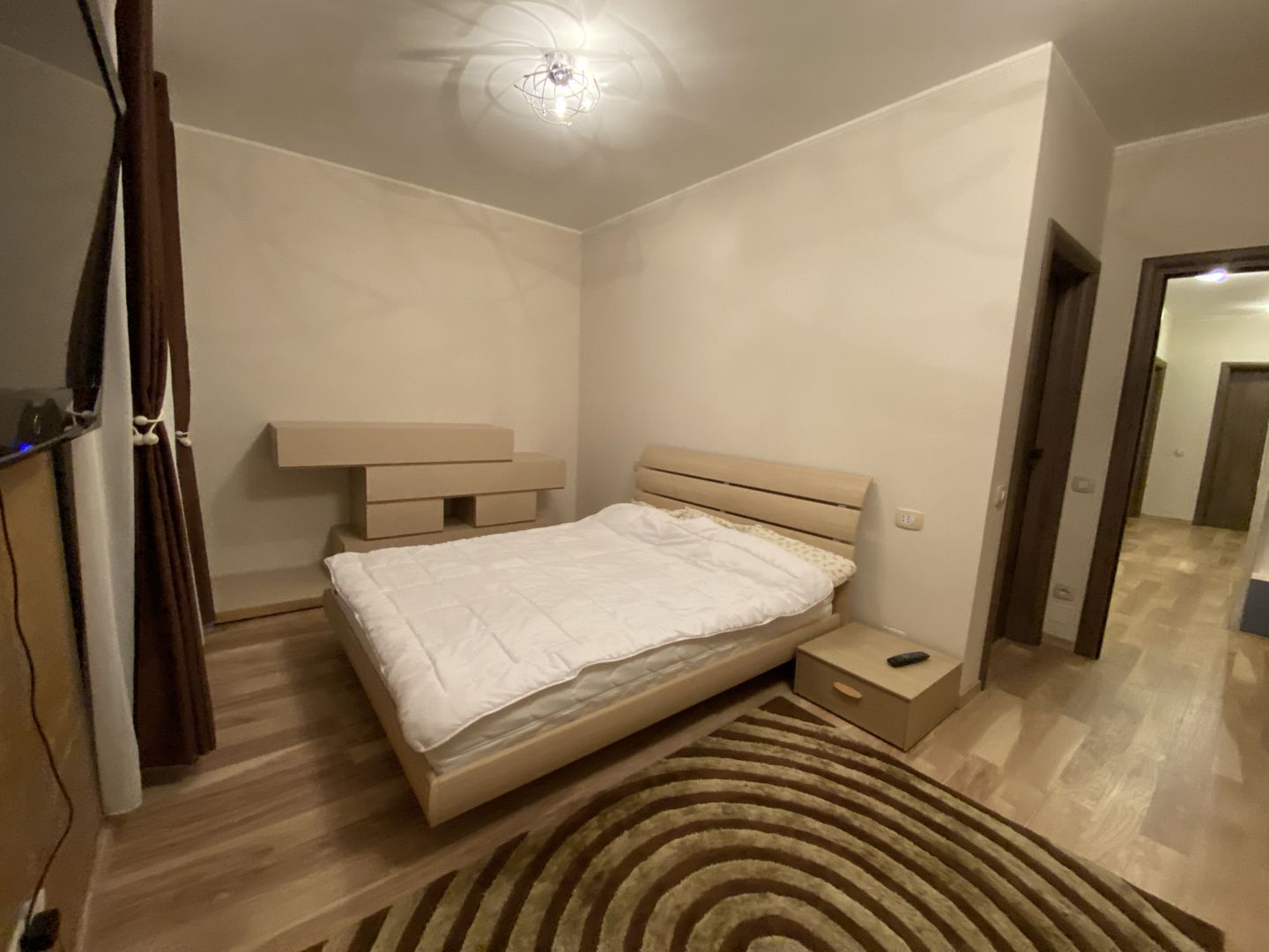 Duplex de vânzare/ cartier Europa/  curte/ terasa de 25 mp/ finisat modern - Poză 7