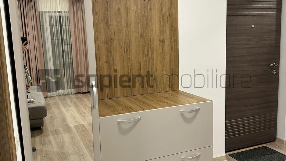 Apartament în PRIMA ONESTILOR - Poză 3