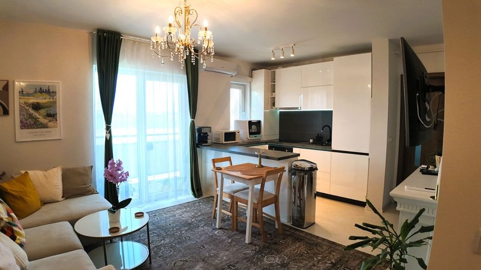 Apartament premium 3 camere etaj 2 cu lift si terasa Calea Surii Mici - Poză 1