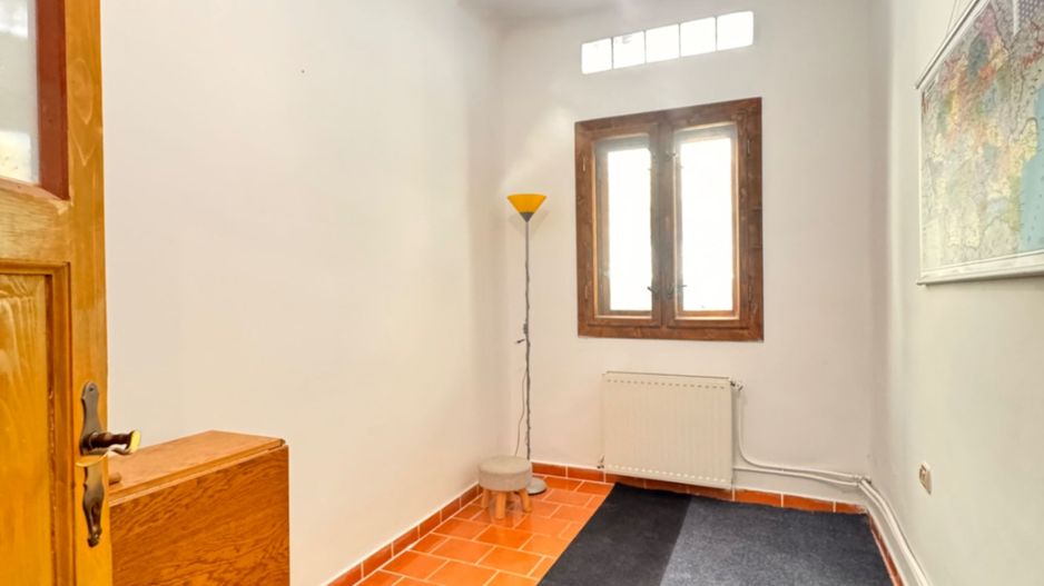 Apartament spațios la curte comună – zonă centrală, Oradea - Poză 13