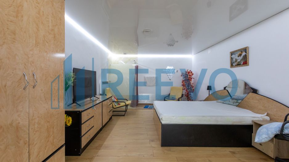 Clădire și teren de investiție, central Roman - Poză 19