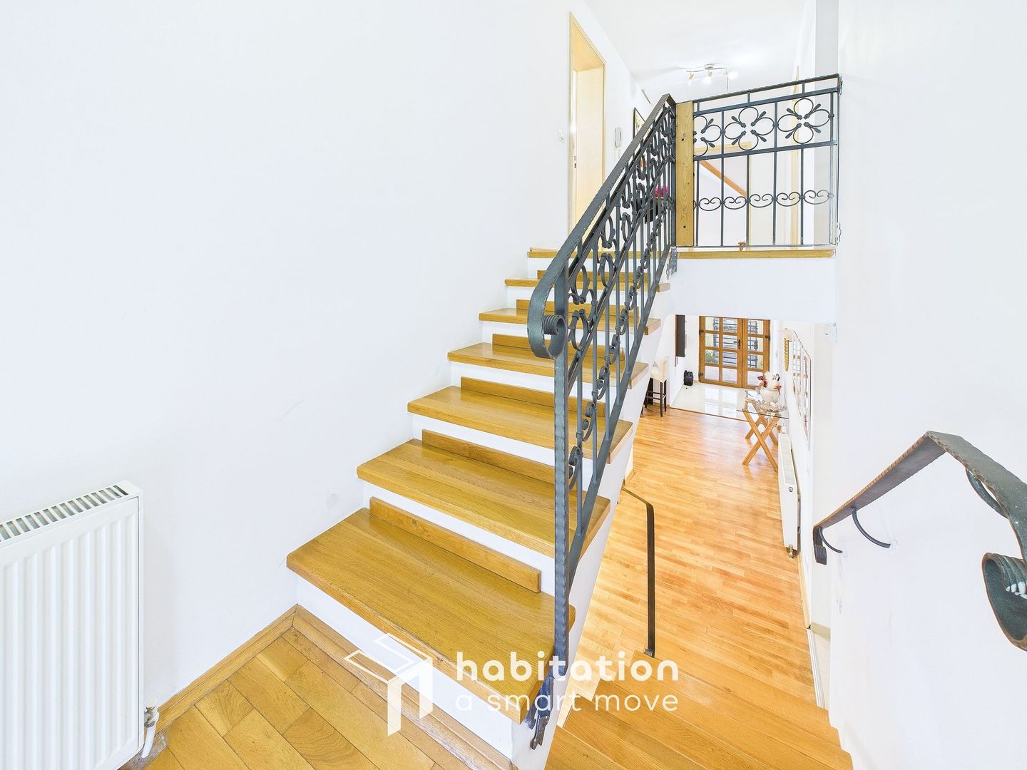 Casă individuală cu spațiu amplu și liniște absolută în Ghiroda - Poză 12