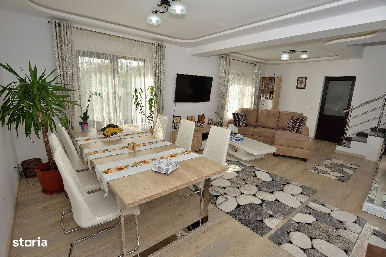 Casa individuala 7 camere Targu Neamt - Poză 3