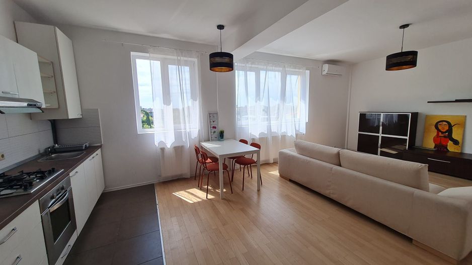 Apartament cu 3 camere de închiriat în zona Odobescu - Poză 1