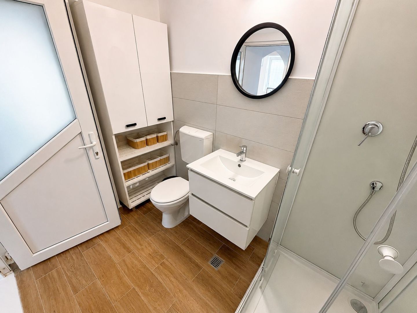 Garsonieră renovată Vilă interbelică 1932 Piața Romană | 28 mp Demisol - Poză 6
