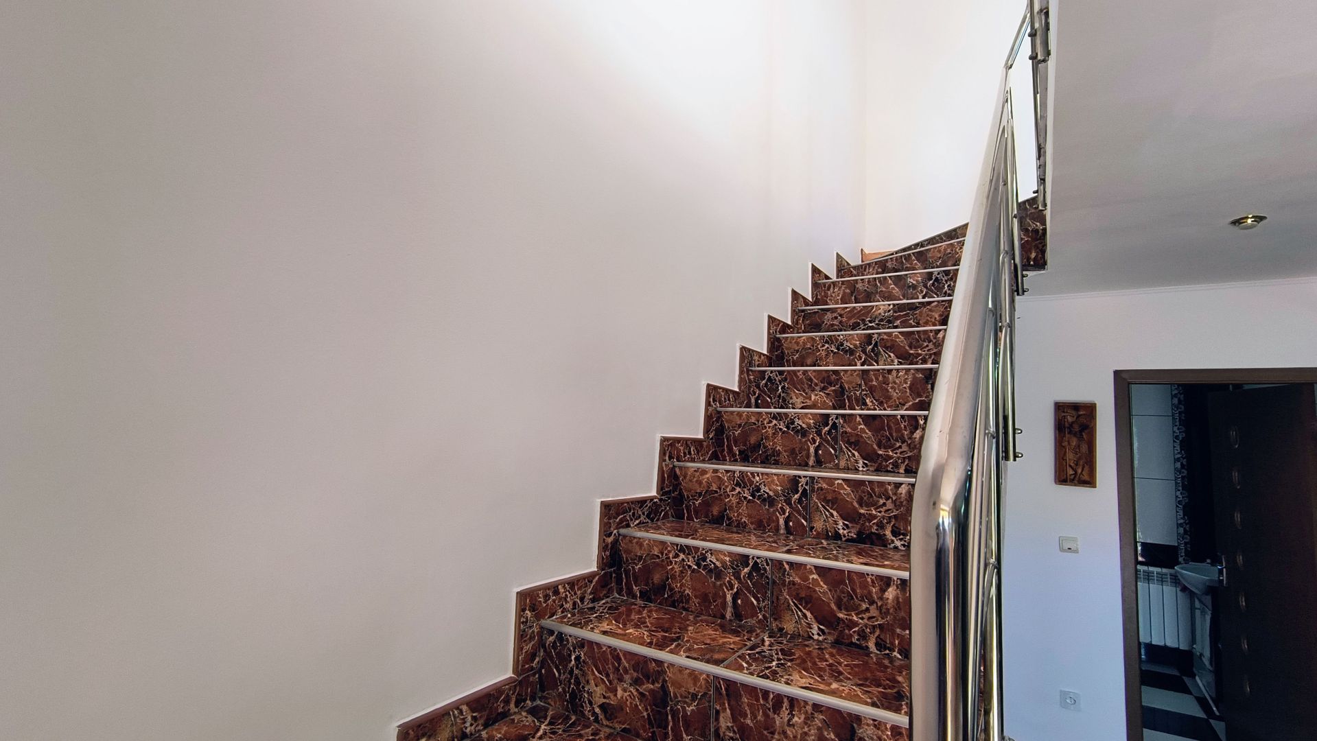 Năvodari | Casă spațioasă cu teren mare - Poză 11