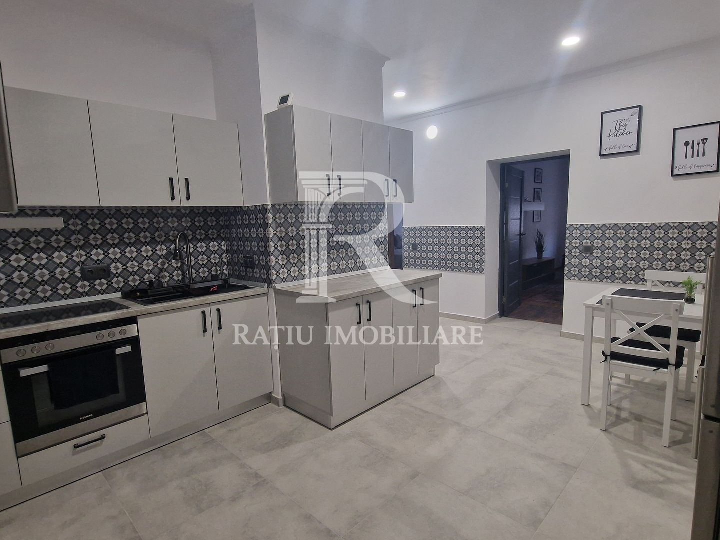 Apartament cu 2 camere | Ultracentral | Oradea - Poză 14