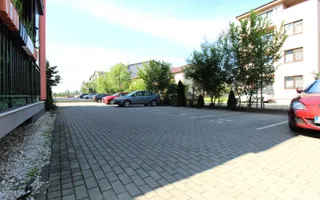 Mobilat modern, spatios, parcare incusla; posibilitate decontare. - Poză 15