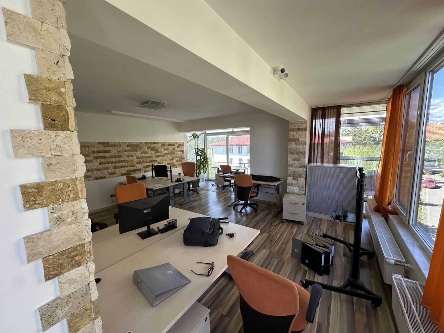 Spatiu birouri | 2 camere | Grigorescu | 75 mp - Poză 1