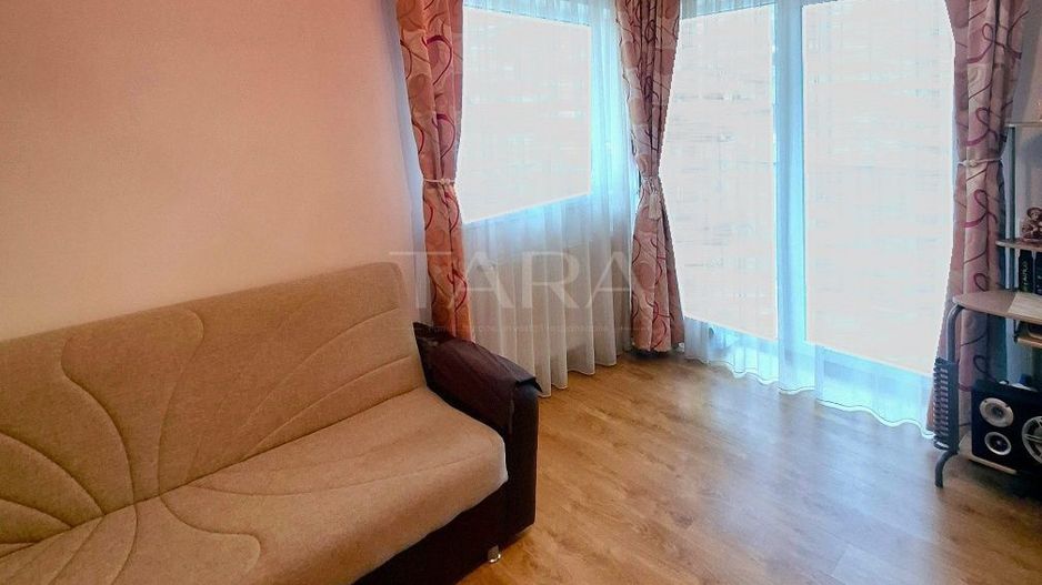 Apartament cu 3 camere și 2 locuri de parcare, zona Florilor. - Poză 3