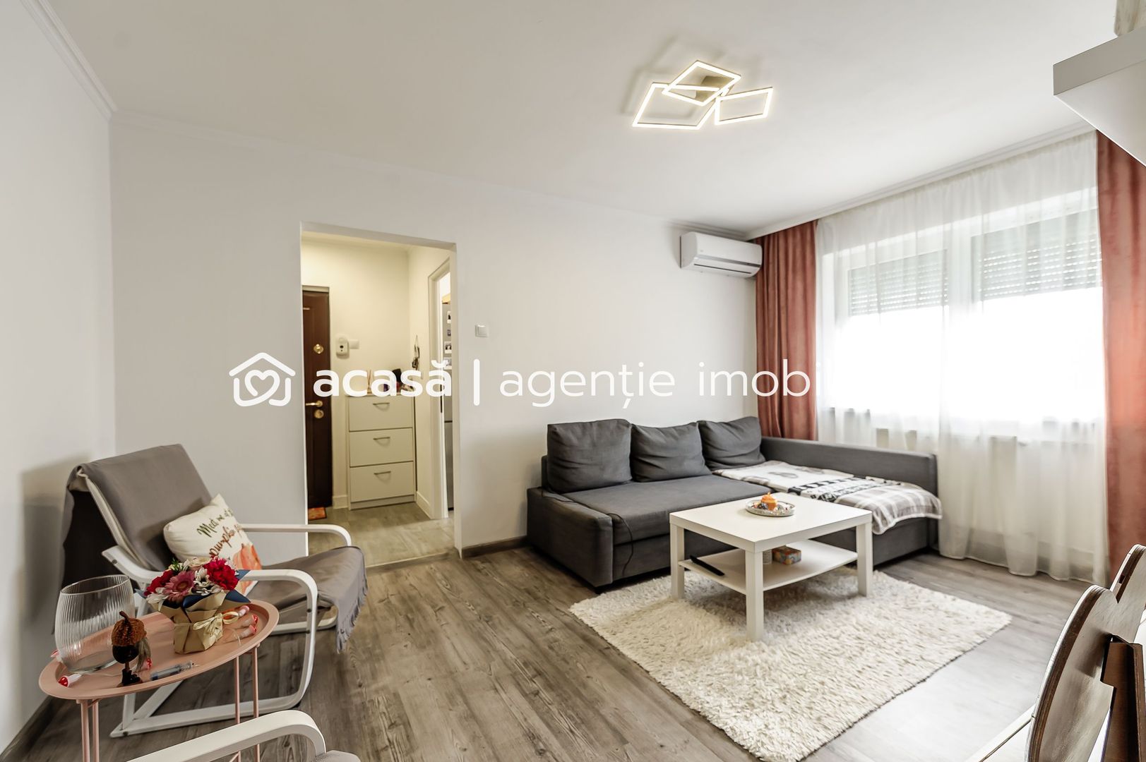 Apartament la etajul 3 cu 2 camere la cheie in zona Romanilor - Poză 3